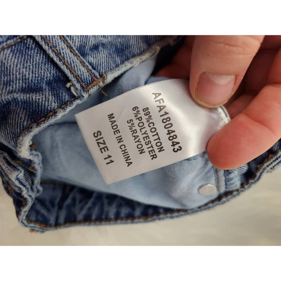 Fashion Nova Womens‎ Capri Jeans Blue Distressed Medium Wash Mid Rise Juniors 11 - Picture 7 of 7